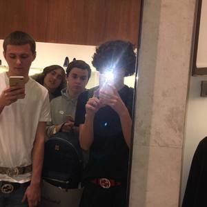 Meet your Posher, Cameron